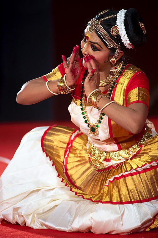 Tmt. Rashmi Menon (Mohiniattam) (Mamallapuram Dance Festival 2012 - Kathak, Odissi i Mohiniattam)